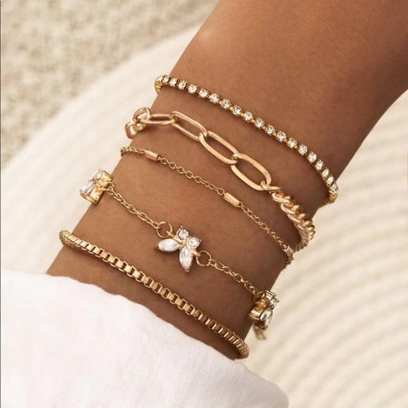 Bracelets - Picture 1 of 3